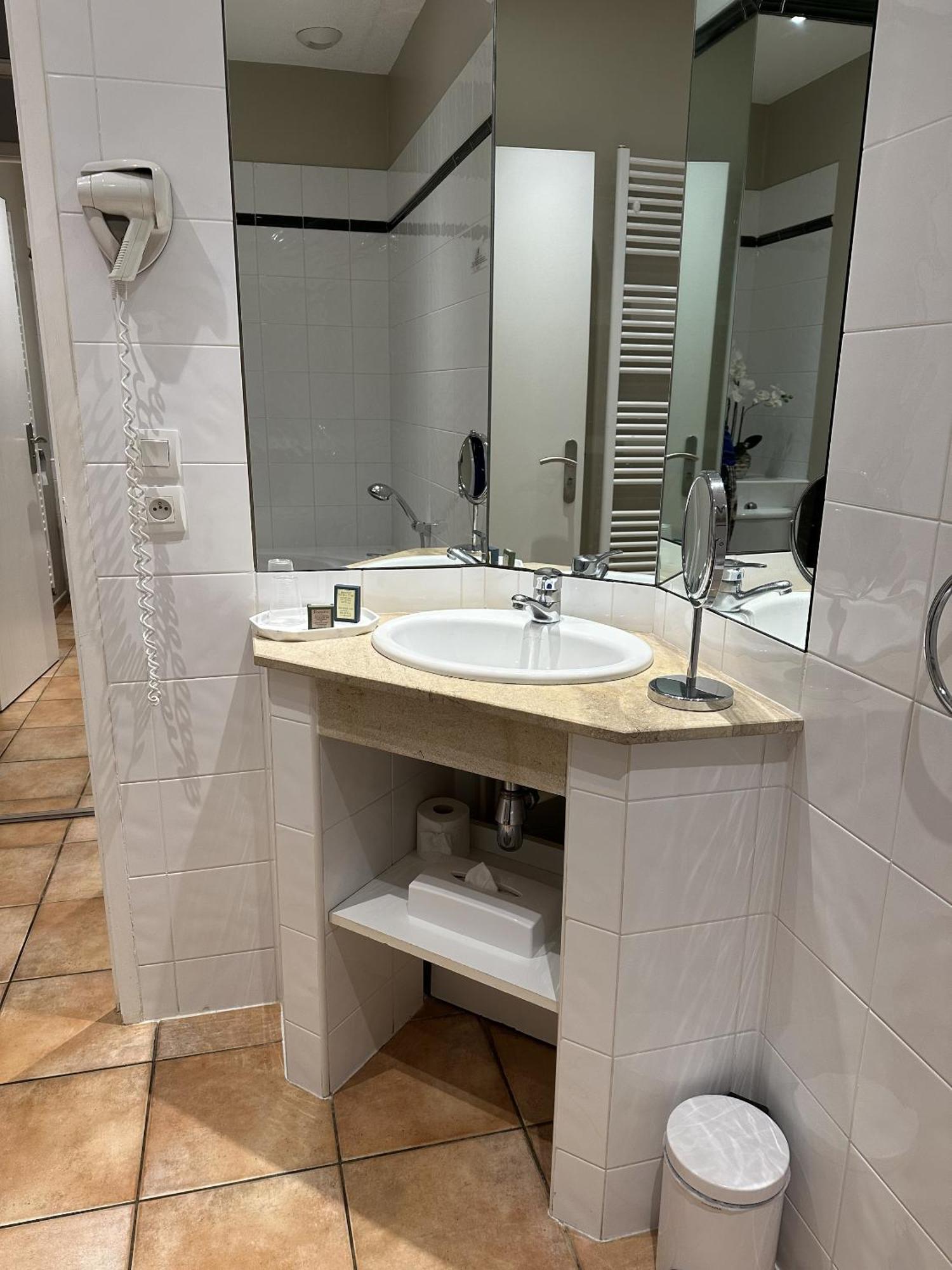 Hotel La Bastide Saint Martin
